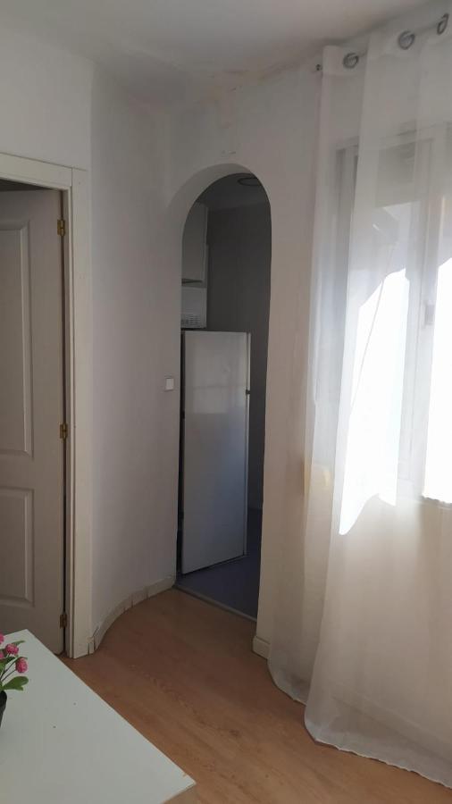 Apartamento En C. Maria Luisa 2 Dormitorios マドリード エクステリア 写真